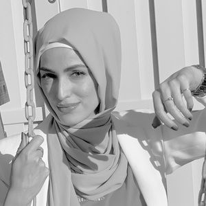 Meet your Posher, Nisirn